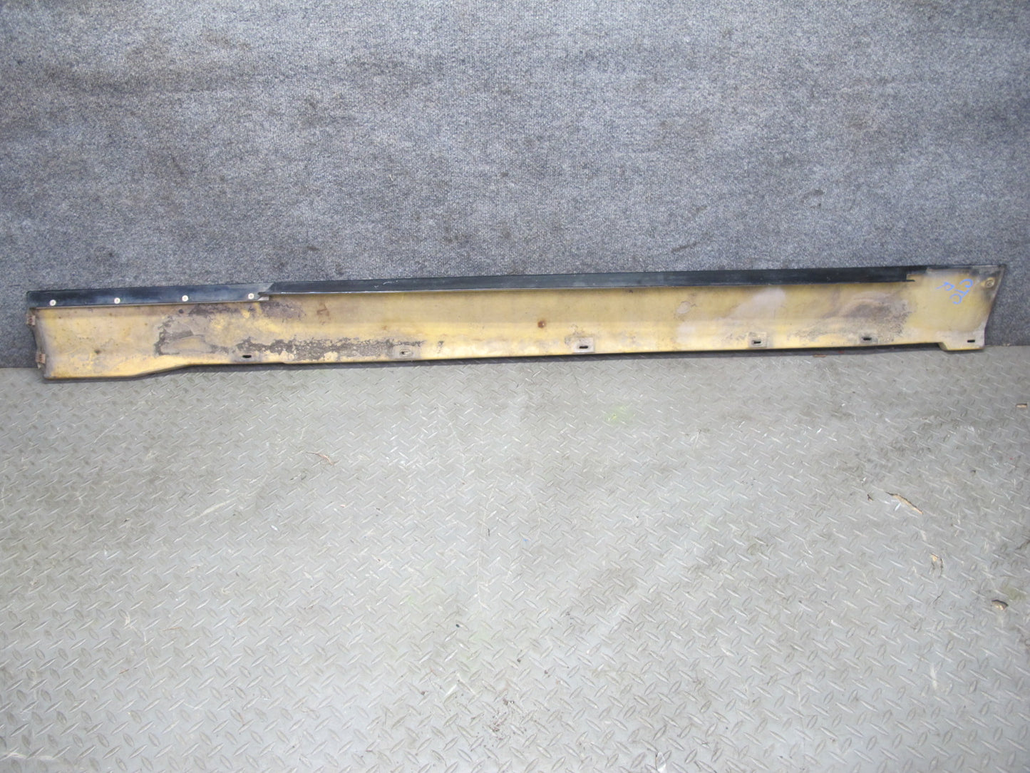 84-96 Chevrolet Corvette C4 Left & Right Side Skirt Rocker Panel Molding Set OEM