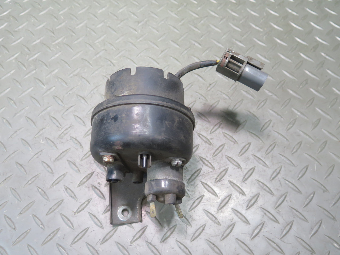 86-89 Nissan 300ZX Z31 Turbo Vacuum Pump Pressure Tank Canister 60K Miles OEM