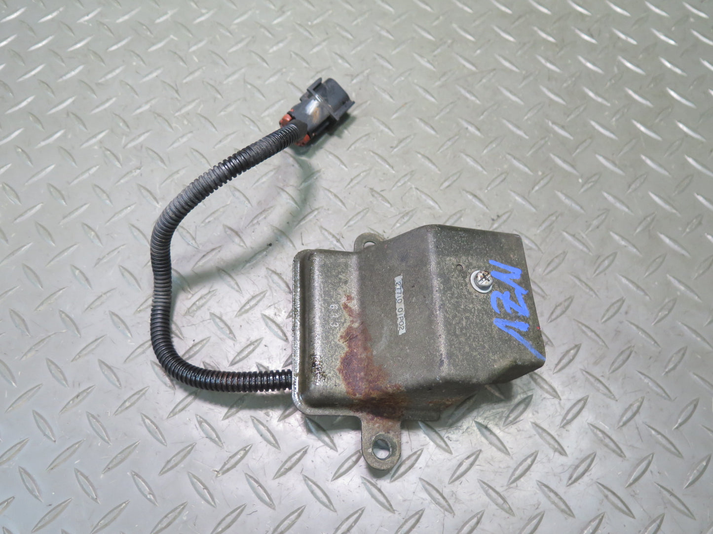 85-86 Nissan 300ZX Z31 Outside Ambient Temperature Sensor 27710-01P02 OEM