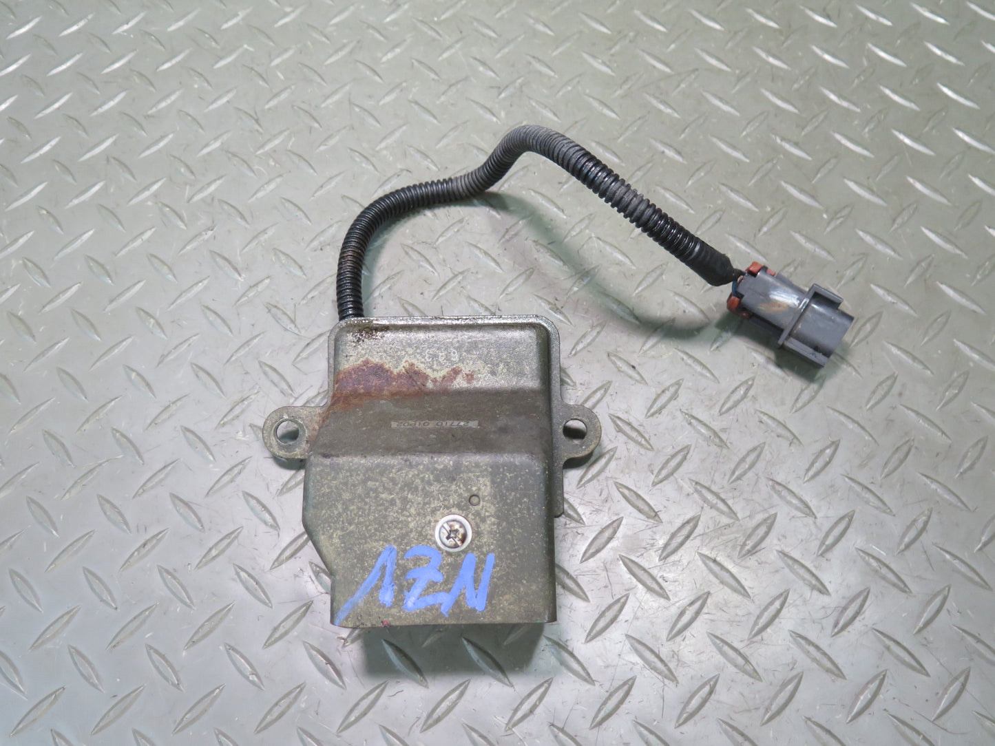 85-86 Nissan 300ZX Z31 Outside Ambient Temperature Sensor 27710-01P02 OEM