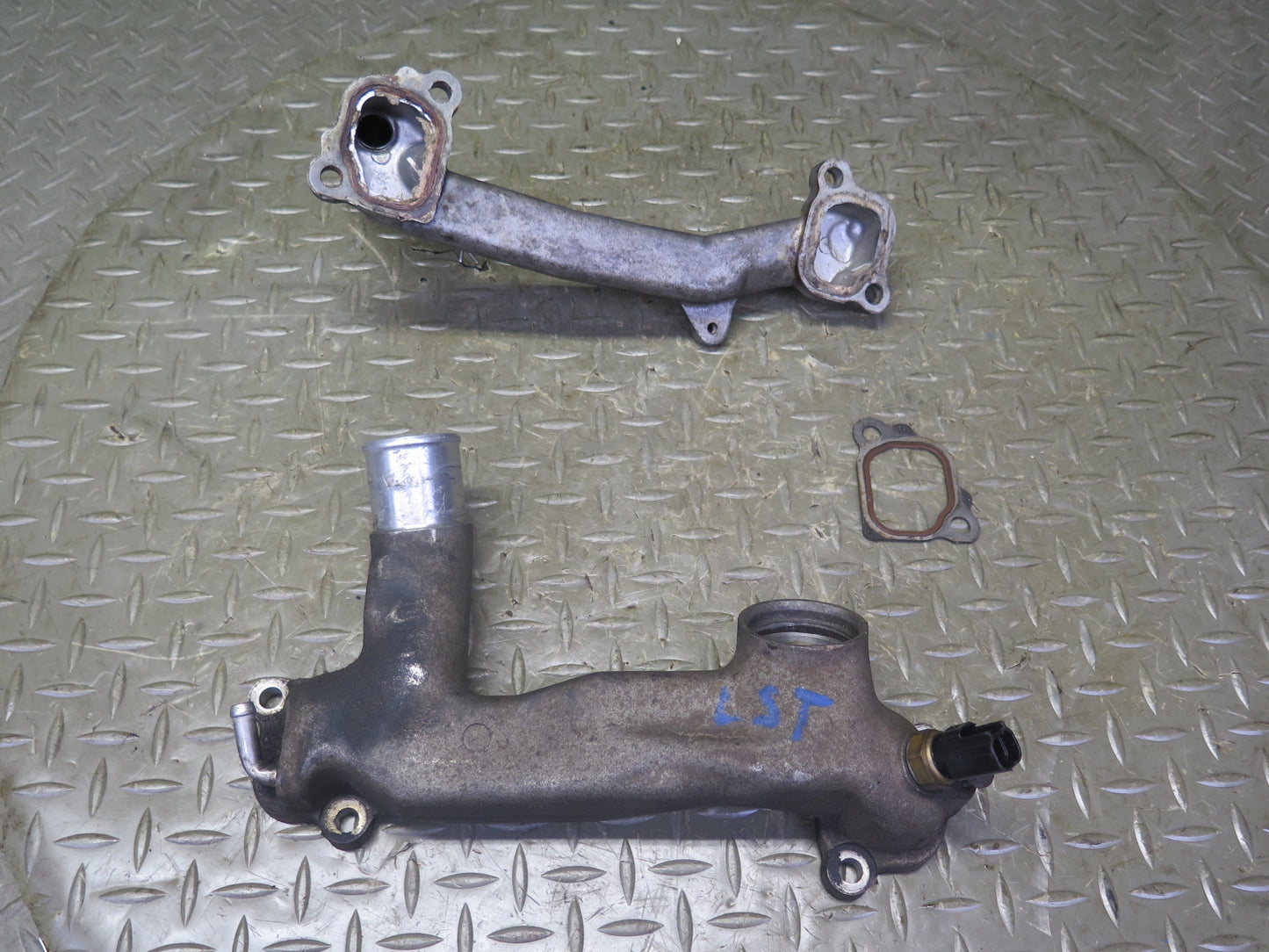 98-00 Lexus UCF20 LS400 1UZFE Set of 2 Engine Coolant Water Bypass Line Tube OEM