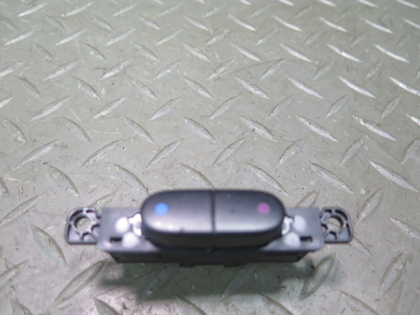 2006-2012 Bentley Flying Spur Center Dashboard Temperature Button Switch