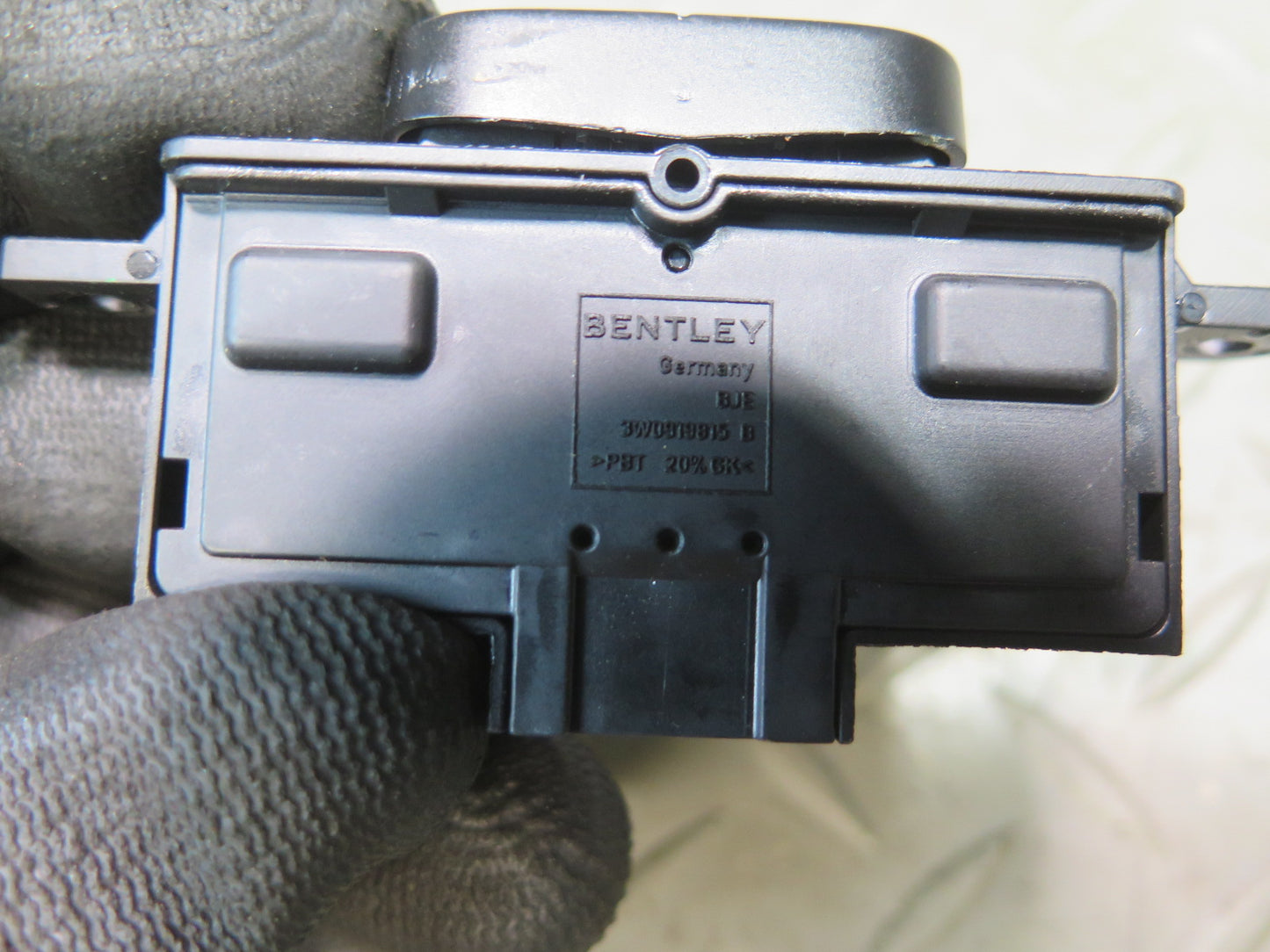 2006-2012 Bentley Flying Spur Center Dashboard Temperature Button Switch