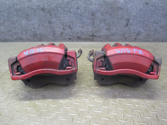 01-05 Lexus JCE10L IS300 Set of 2 Front  Left & Right Brake Caliper OEM