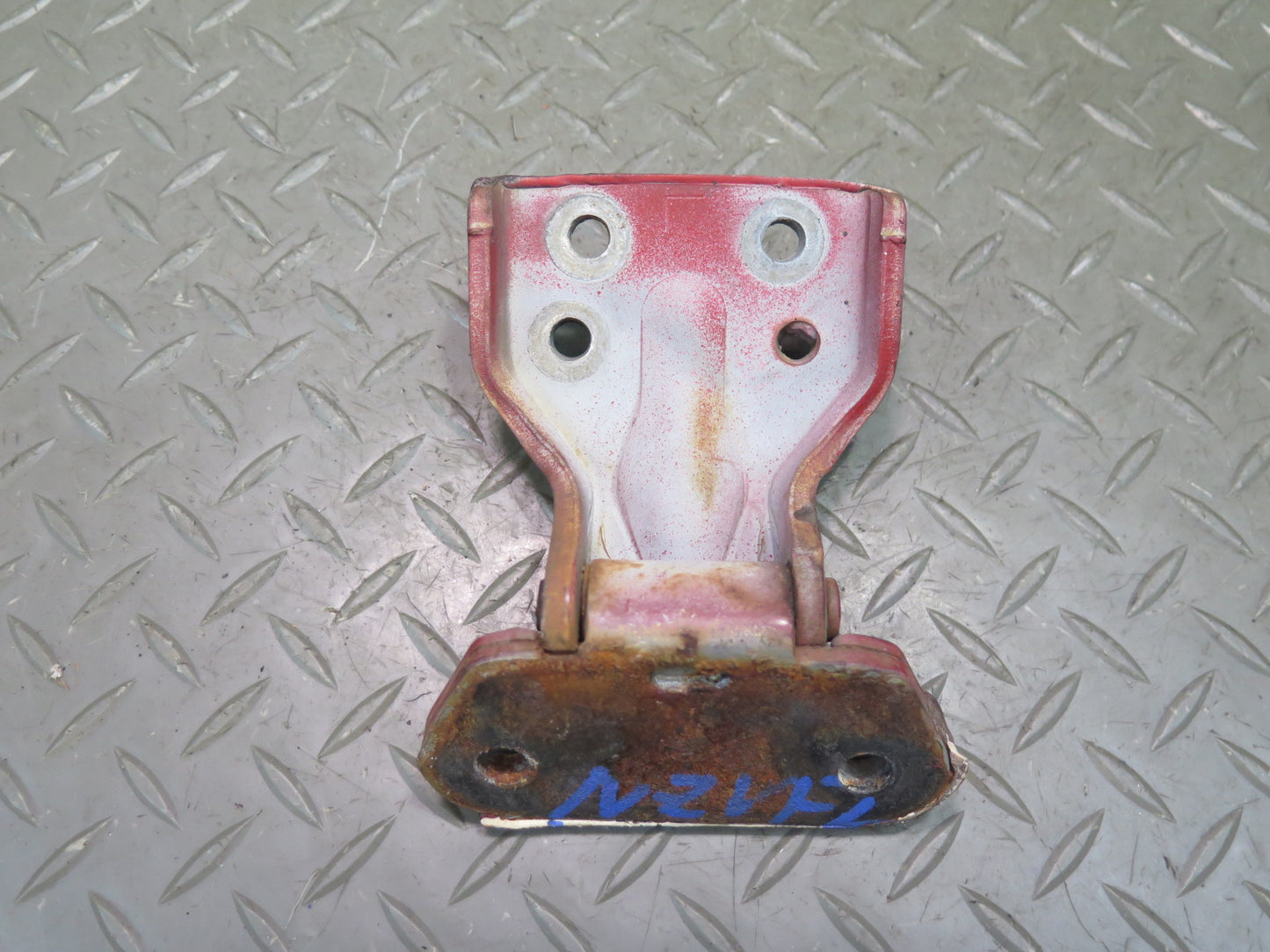 84-86 Nissan 300ZX Z31 Set of 4 Left & Right Upper & Lower Door Hinge RED OEM