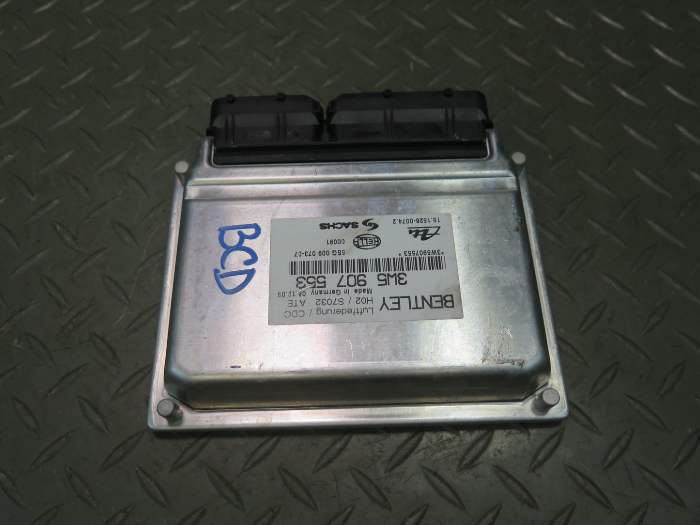 2006-2008 Bentley Flying Spur Air Suspension Control Module Unit 3W5907553