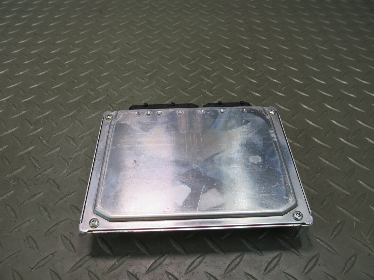 2006-2008 Bentley Flying Spur Air Suspension Control Module Unit 3W5907553