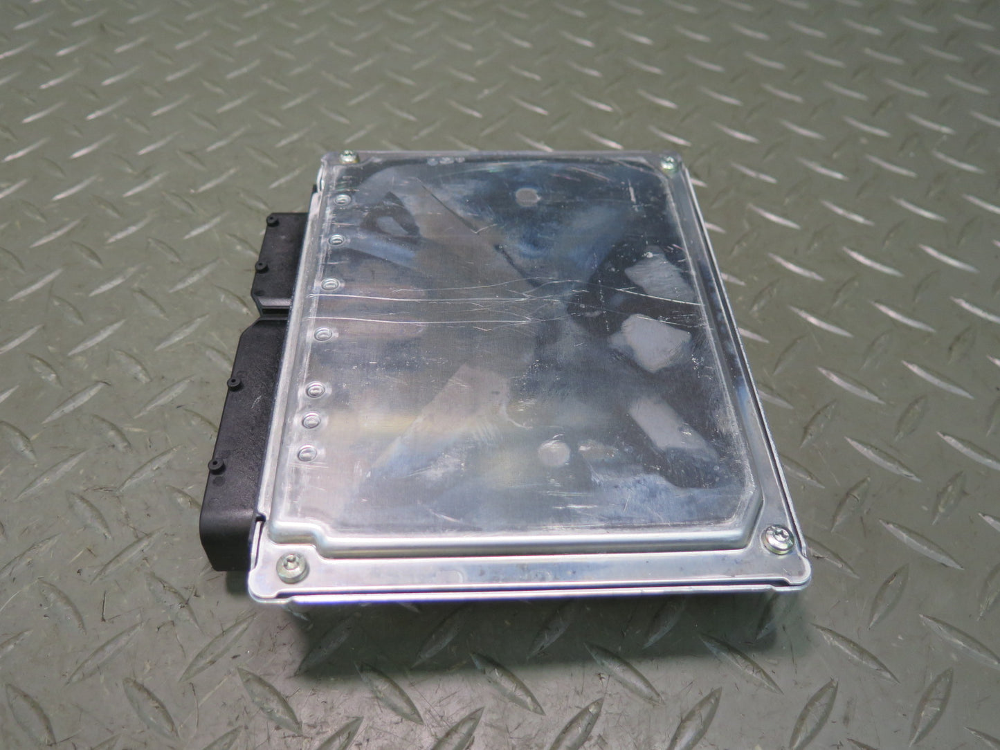 2006-2008 Bentley Flying Spur Air Suspension Control Module Unit 3W5907553