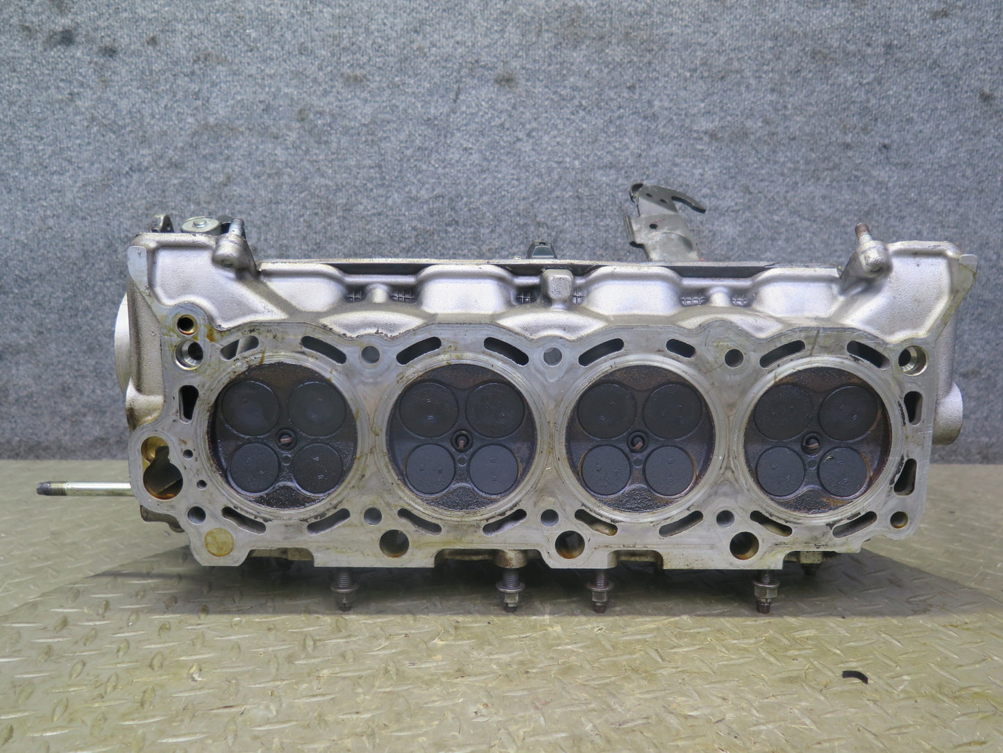 98-00 Lexus SC400 LS400 1UZFE 4.0L Right Engine Cylinder Head OEM