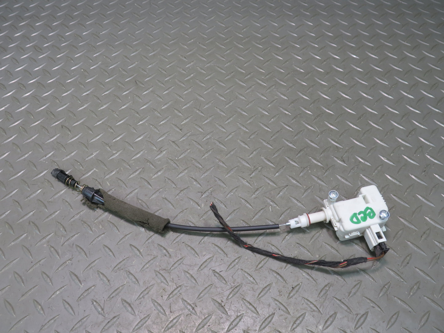 2006-2012 Bentley Flying Spur Fuel Gas Door Lock Release Actuator