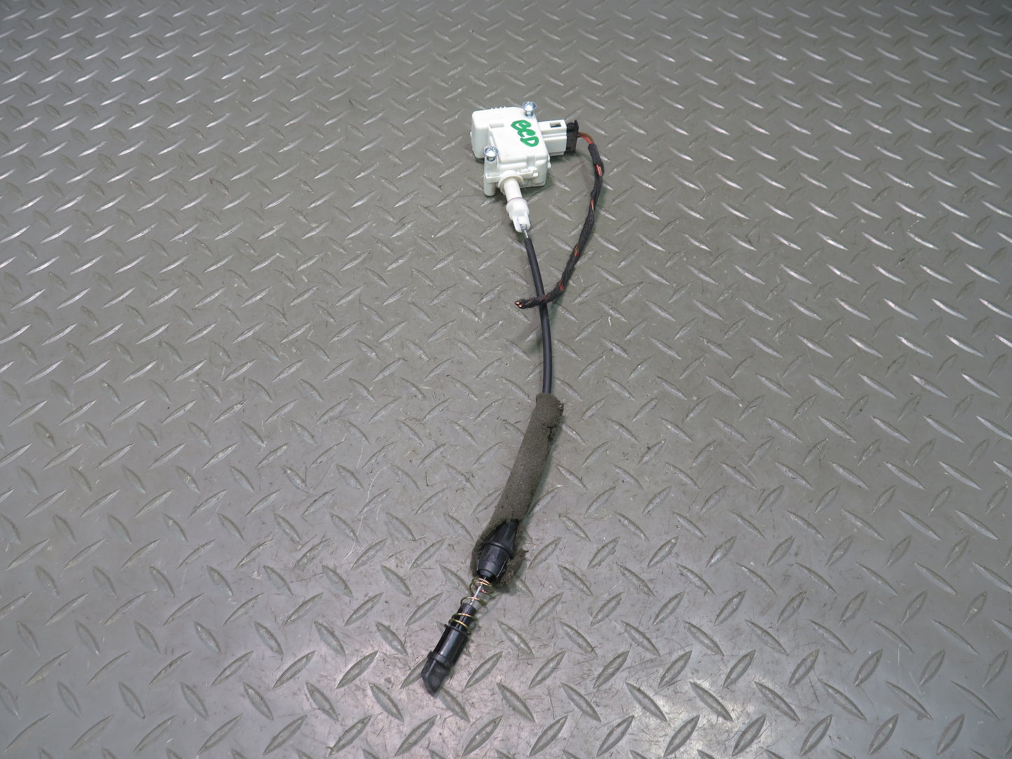 2006-2012 Bentley Flying Spur Fuel Gas Door Lock Release Actuator