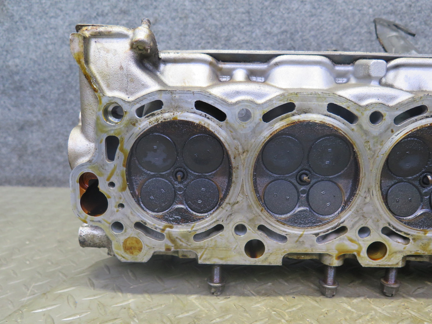 98-00 Lexus SC400 LS400 1UZFE 4.0L Left Engine Cylinder Head OEM