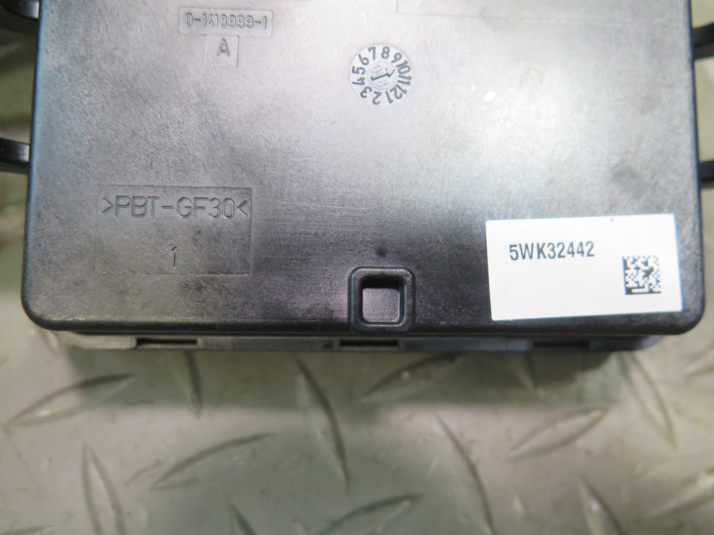 2006-2012 Bentley Flying Spur Electronic Parking Brake Control Module Unit