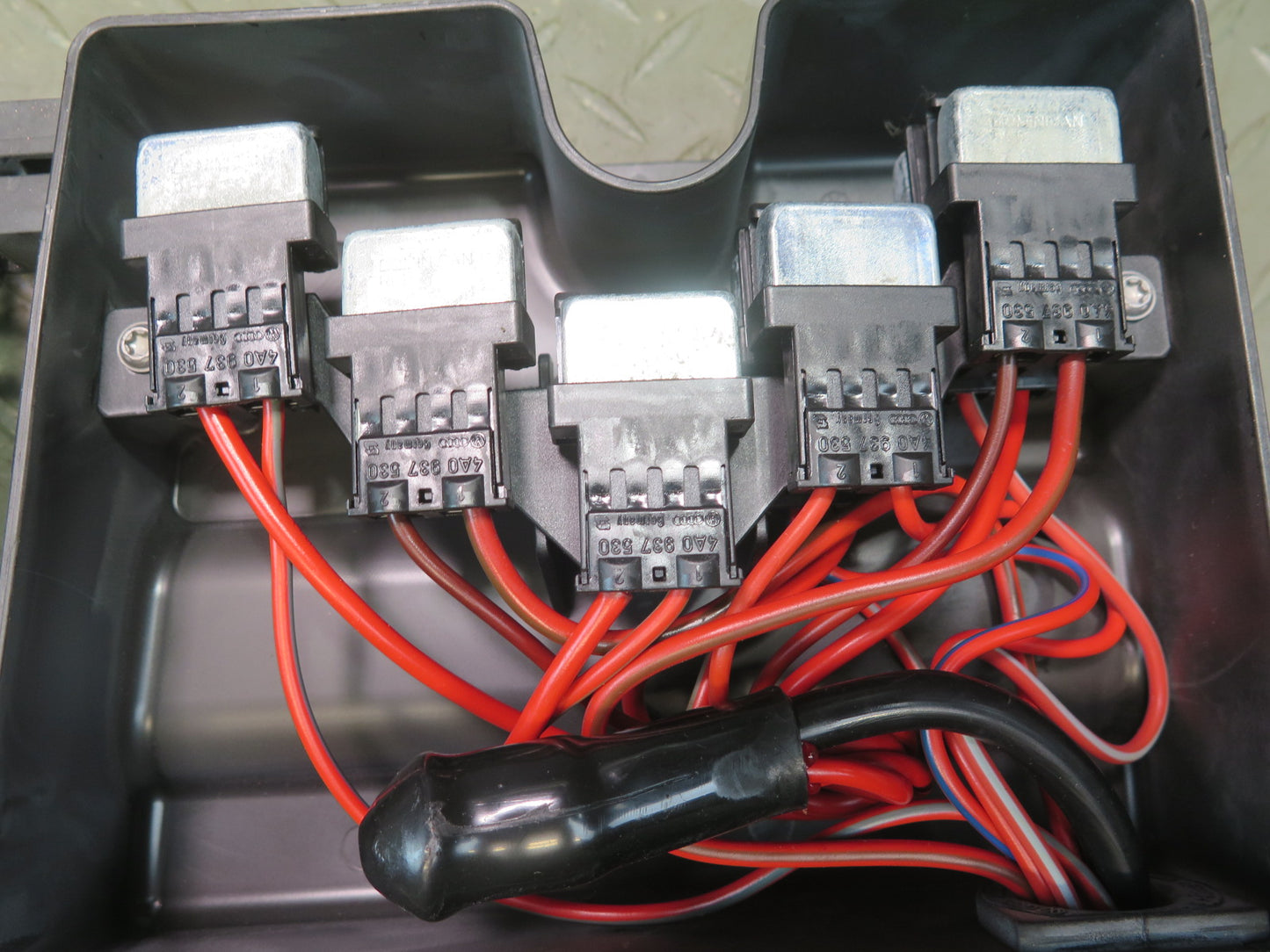 2006-2012 Bentley Flying Spur  Fuse Box Relay Junction Module Unit
