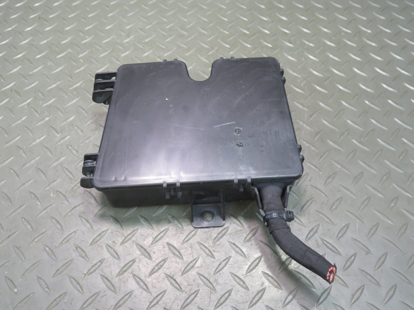 2006-2012 Bentley Flying Spur  Fuse Box Relay Junction Module Unit