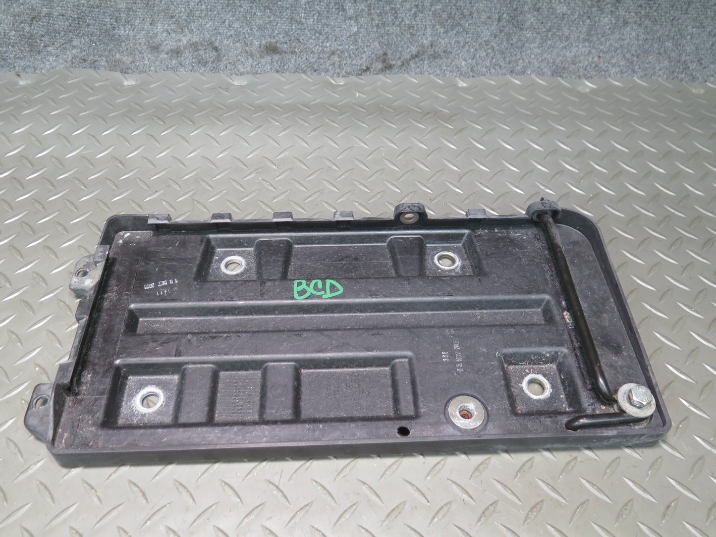 2006-2012 Bentley Flying Spur Rear Battery Tray Box Bracket Holder Plate Set