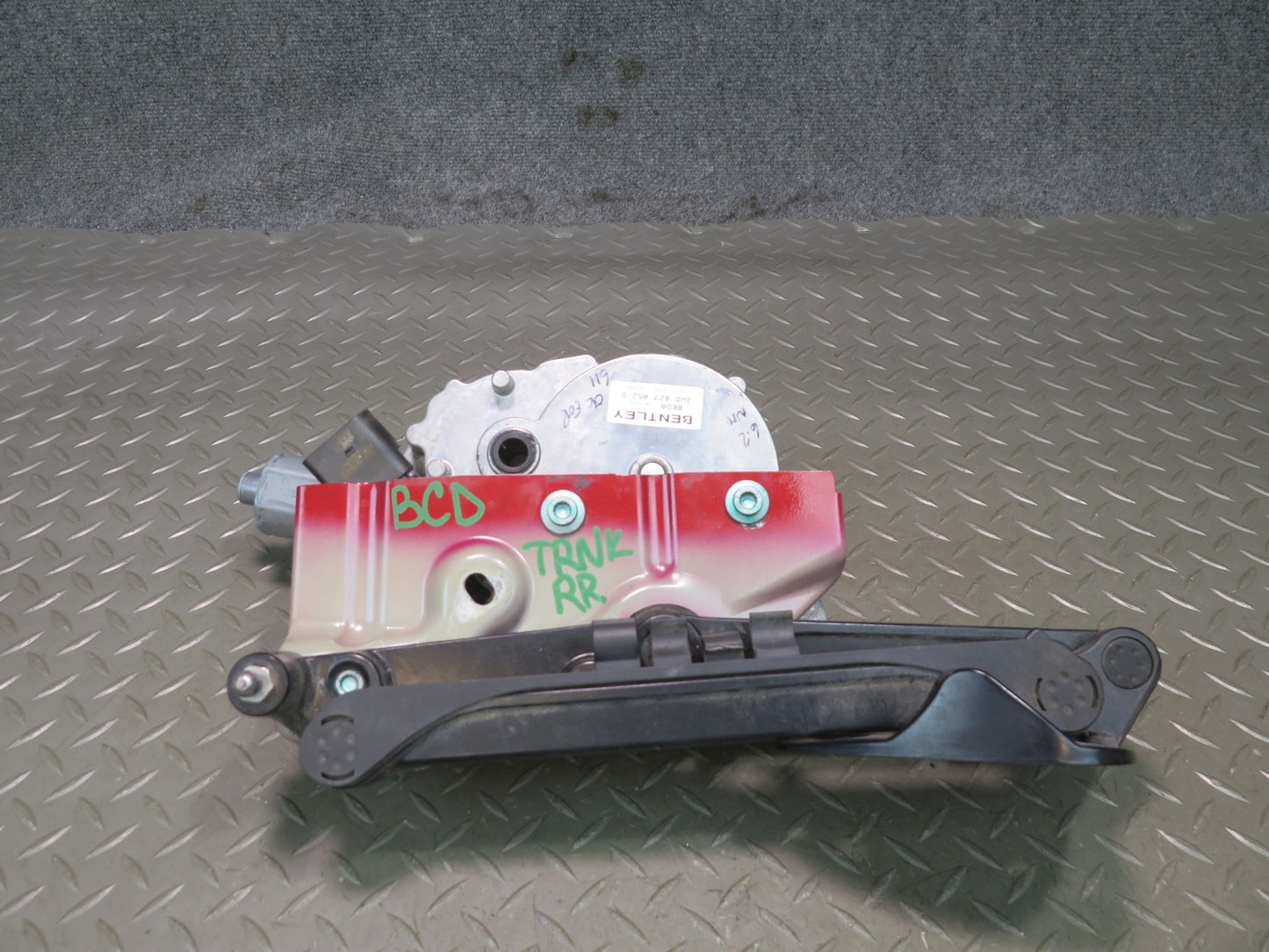 06-12 Bentley Flying Spur Rear Left Right Trunk Lid Hinge W/ Motor Actuator Set