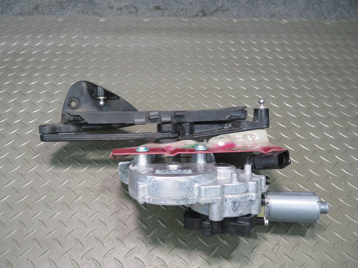 06-12 Bentley Flying Spur Rear Left Right Trunk Lid Hinge W/ Motor Actuator Set