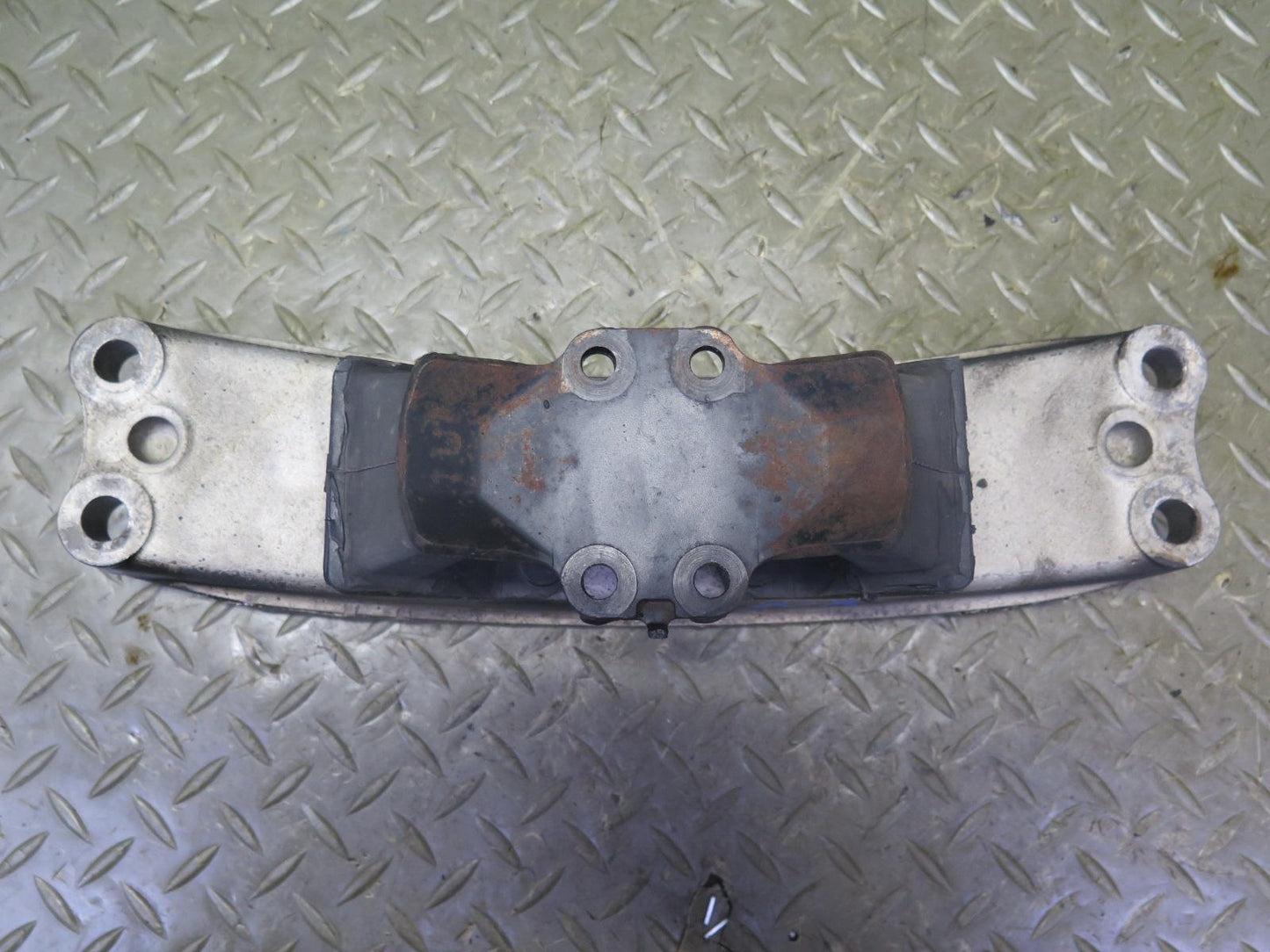 02-10 Lexus Z40 SC430 A/T Automatic Transmission Mount Bracket Support 126K OEM
