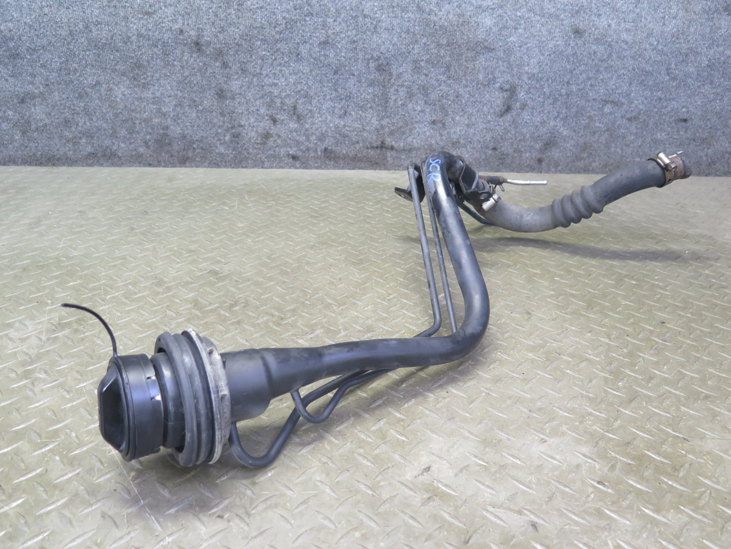 02-05 Lexus Z40 SC430 Fuel Gas Tank Filler Neck w Cap Assembly OEM