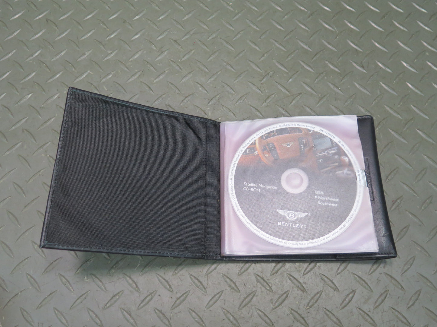 2006 Bentley Flying Spur Owners Operator Book Manual Guide W/ Case Set