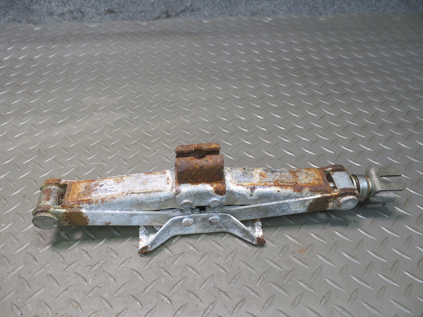 84-89 Nissan 300ZX Z31 2+0 Lift Jack Wrench Spare Tire Tool Foam Set OEM