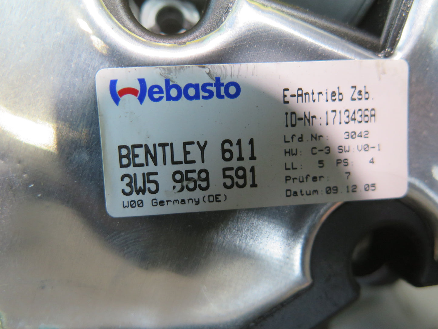 2006-2012 Bentley Flying Spur Front Upper Suroof Moon Roof Power Motor