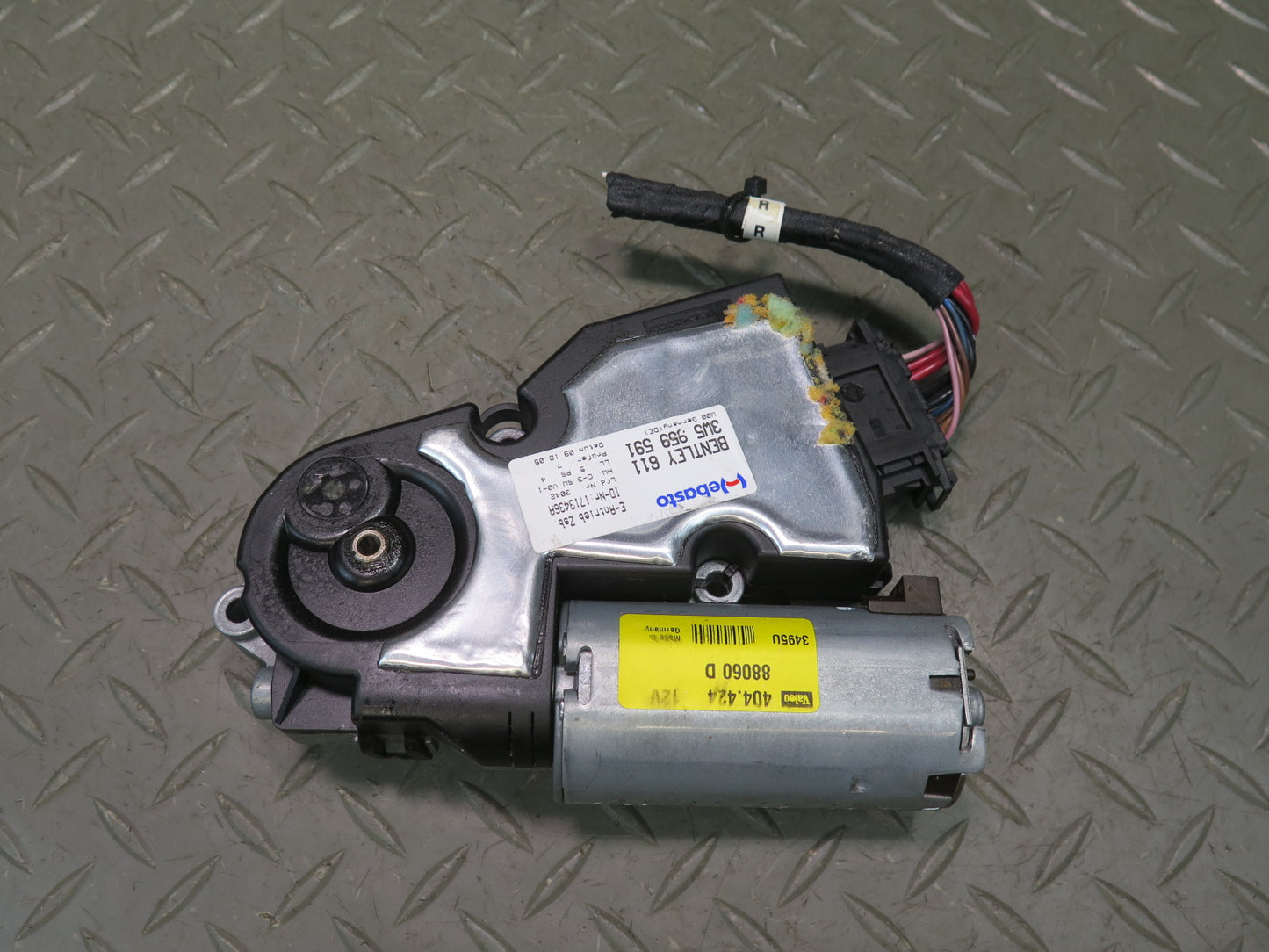 2006-2012 Bentley Flying Spur Front Upper Suroof Moon Roof Power Motor