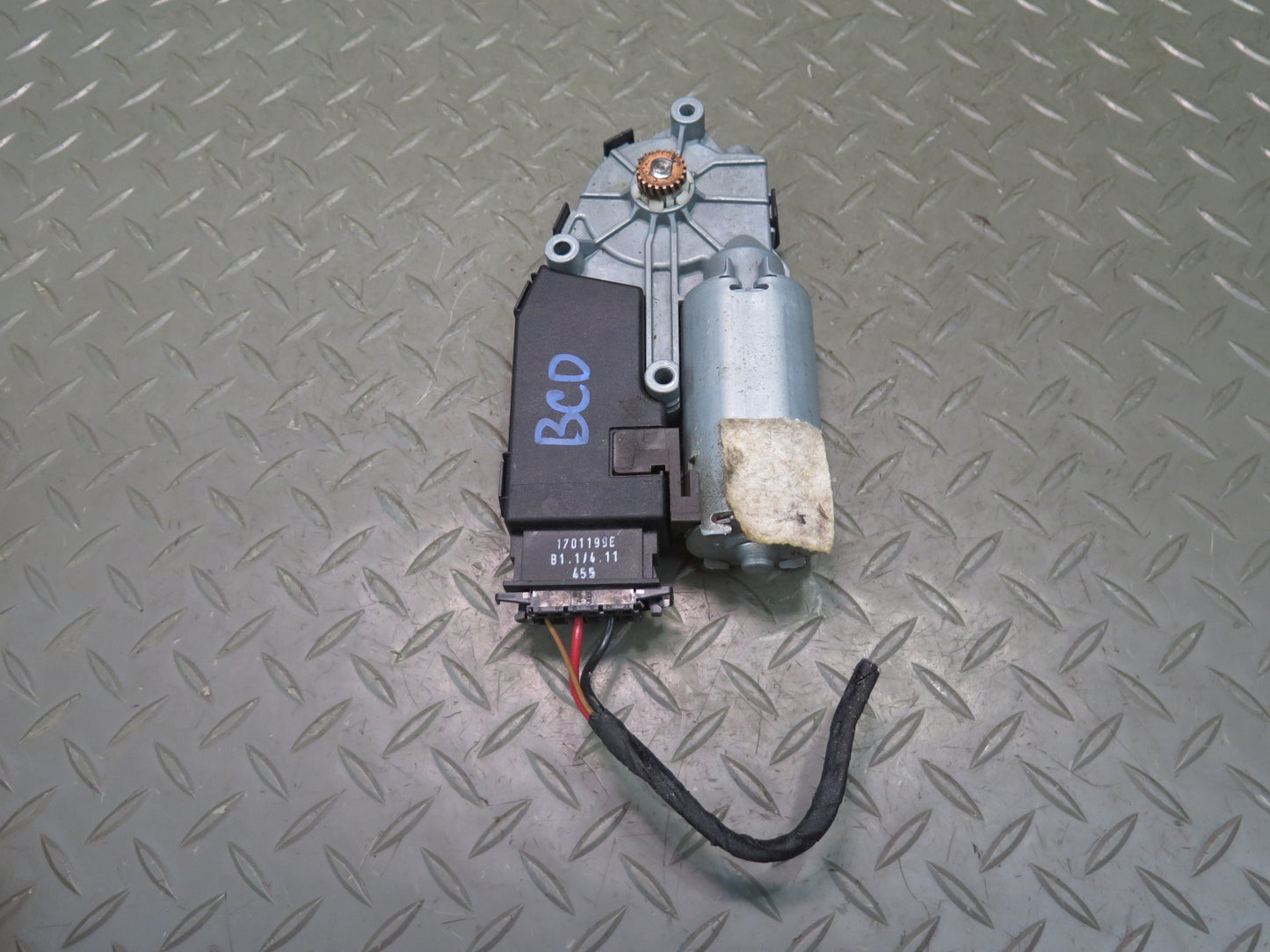 2006-2012 Bentley Flying Spur Front Right Sunroof Moon Roof Shade Power Motor