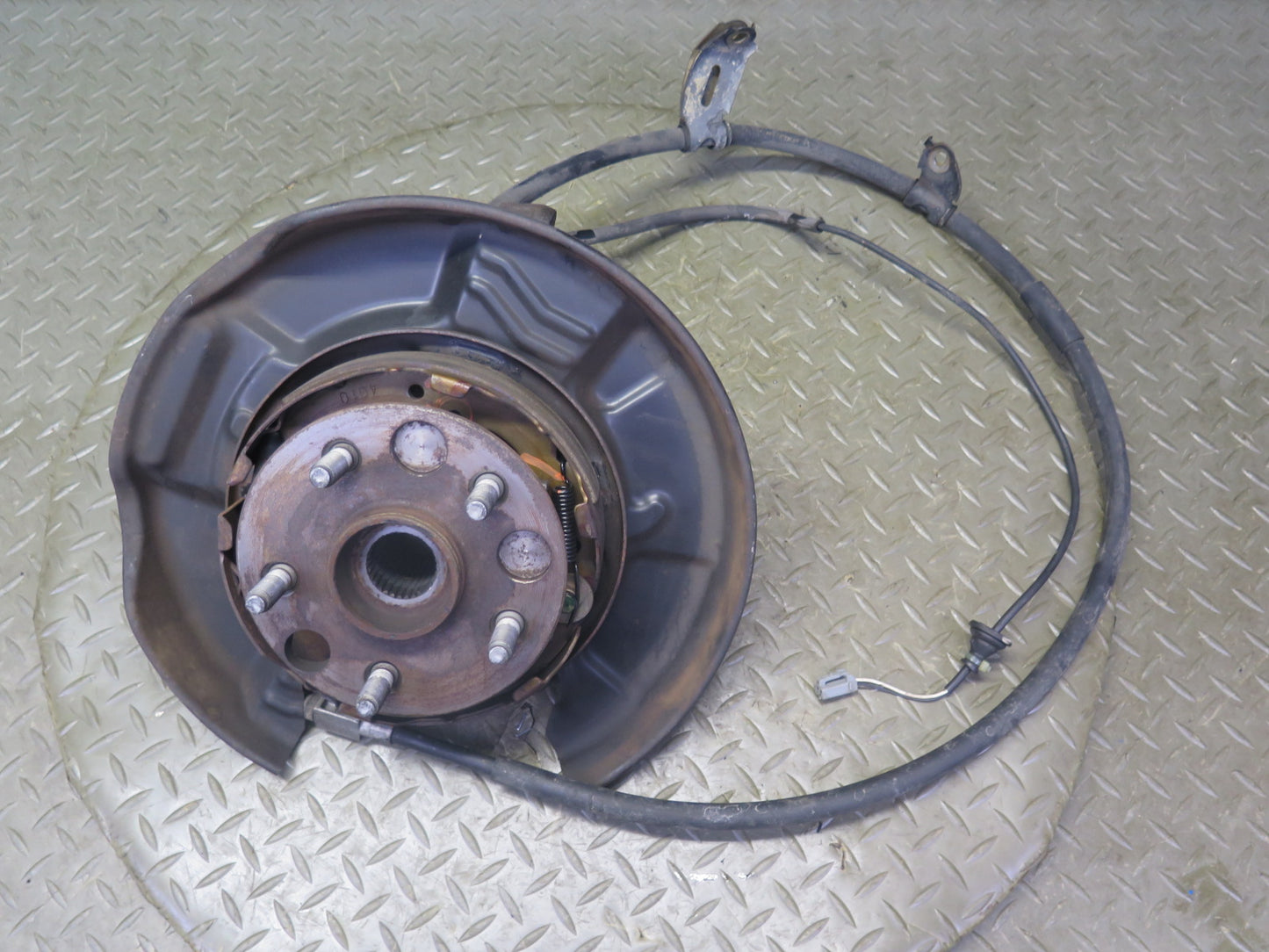 02-10 Lexus SC430 Rear Left Spindle Knuckle Wheel Hub Bearing 126K Miles OEM