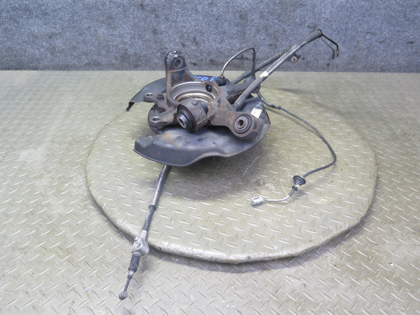 02-10 Lexus SC430 Rear Left Spindle Knuckle Wheel Hub Bearing 126K Miles OEM
