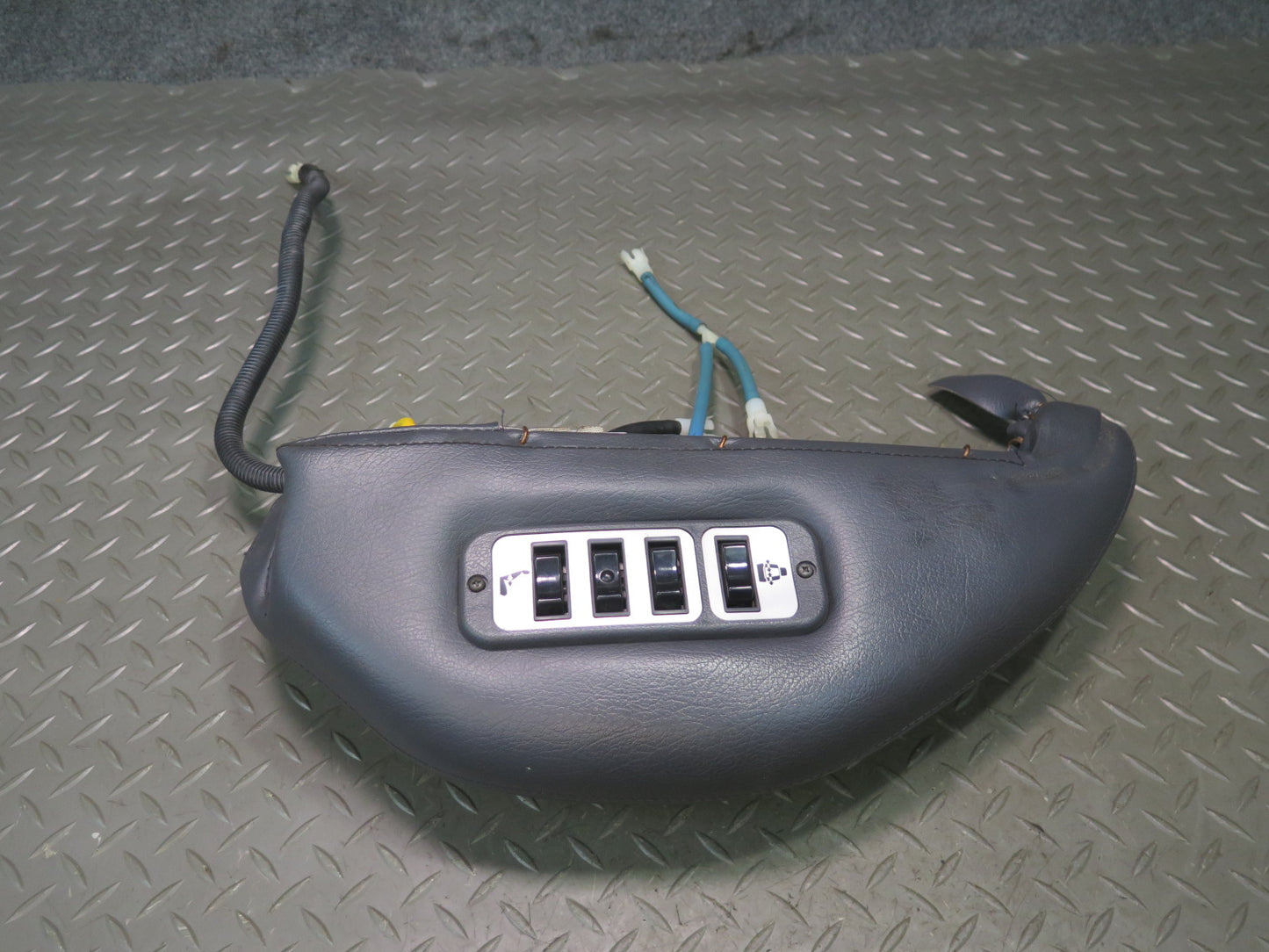 86-89 Nissan 300ZX Z31 2+0 Left Seat Upper Right Side Cushion Memory Switch OEM