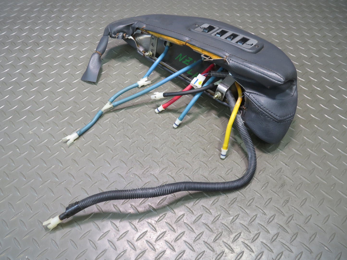 86-89 Nissan 300ZX Z31 2+0 Left Seat Upper Right Side Cushion Memory Switch OEM