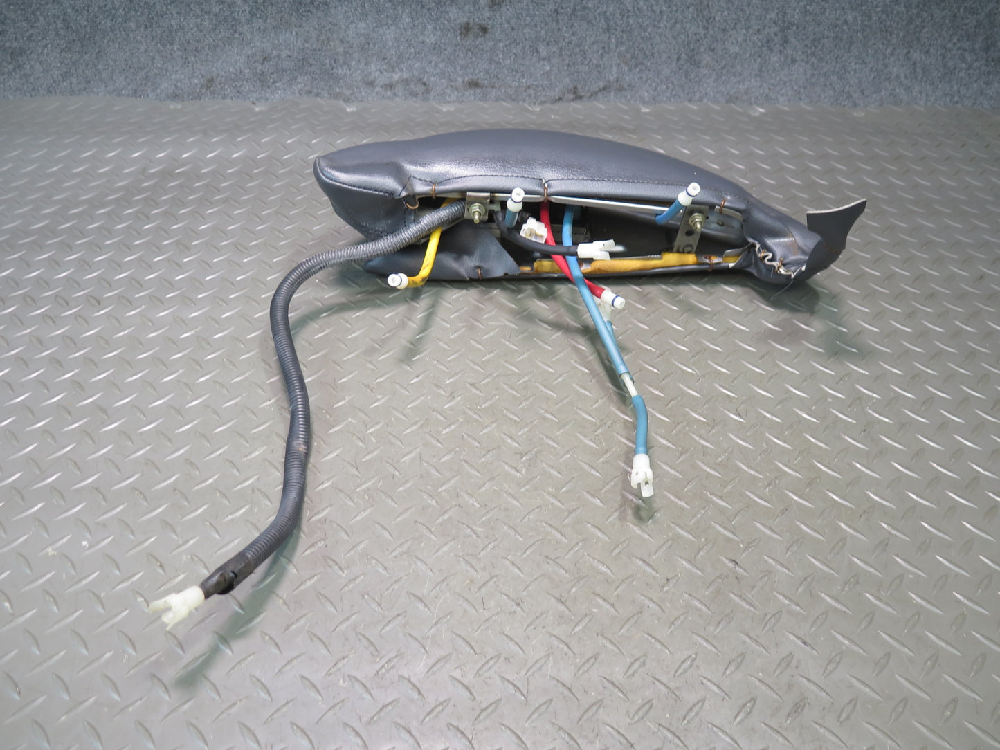 86-89 Nissan 300ZX Z31 2+0 Left Seat Upper Right Side Cushion Memory Switch OEM