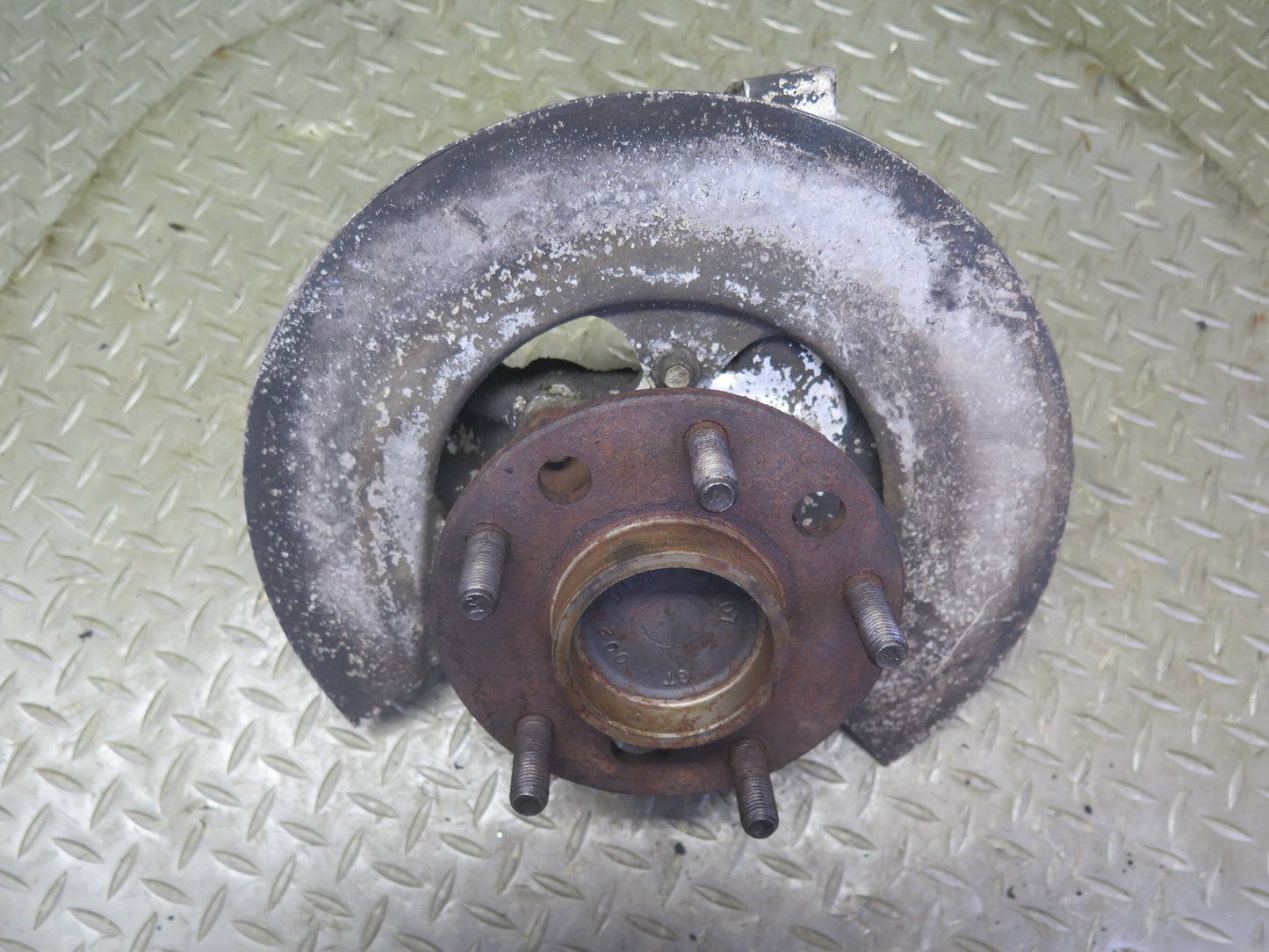 1984 Chevrolet Corvette C4 Front Right Spindle Knuckle Wheel Hub Bearing OEM