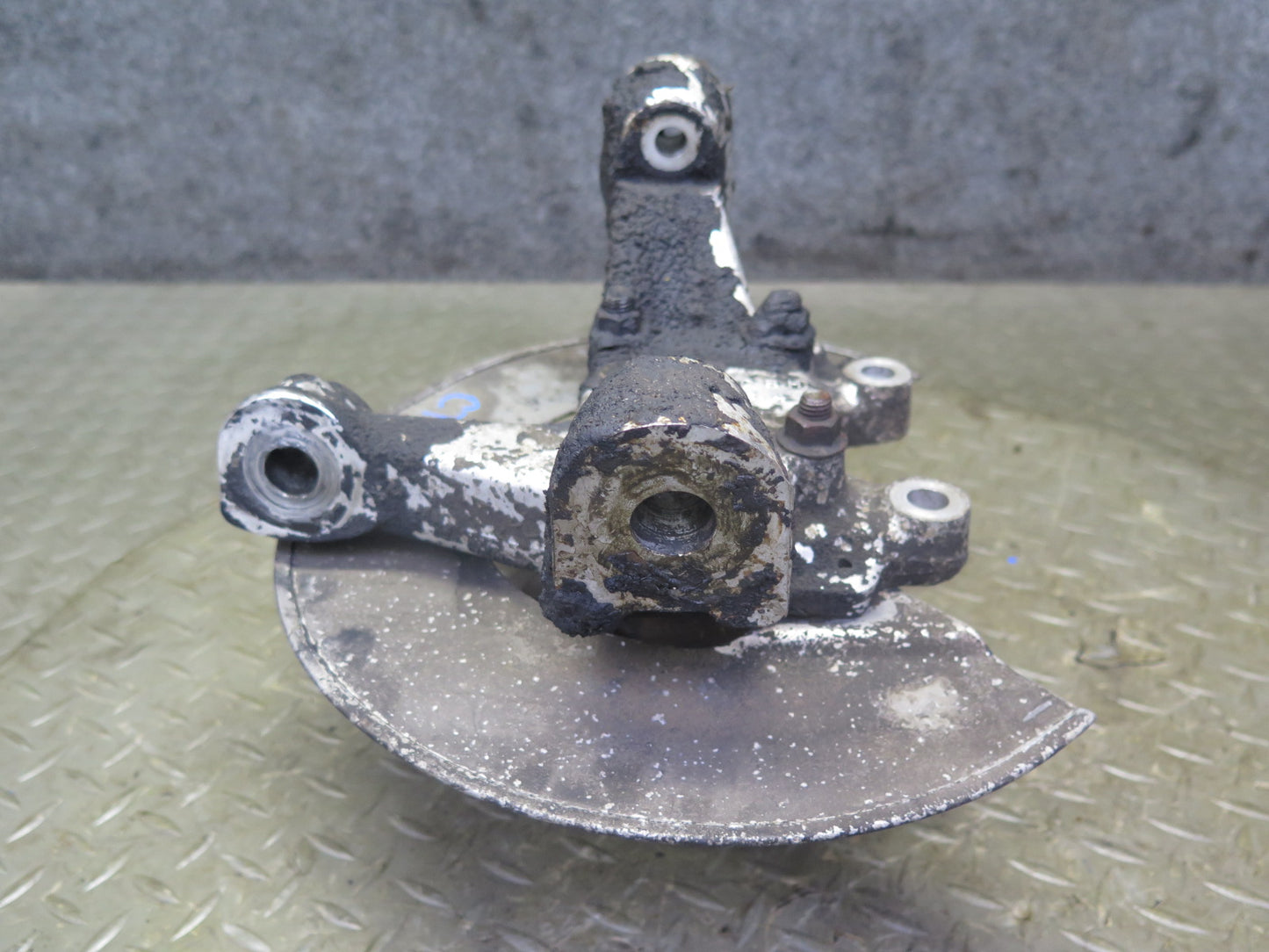 1984 Chevrolet Corvette C4 Front Right Spindle Knuckle Wheel Hub Bearing OEM