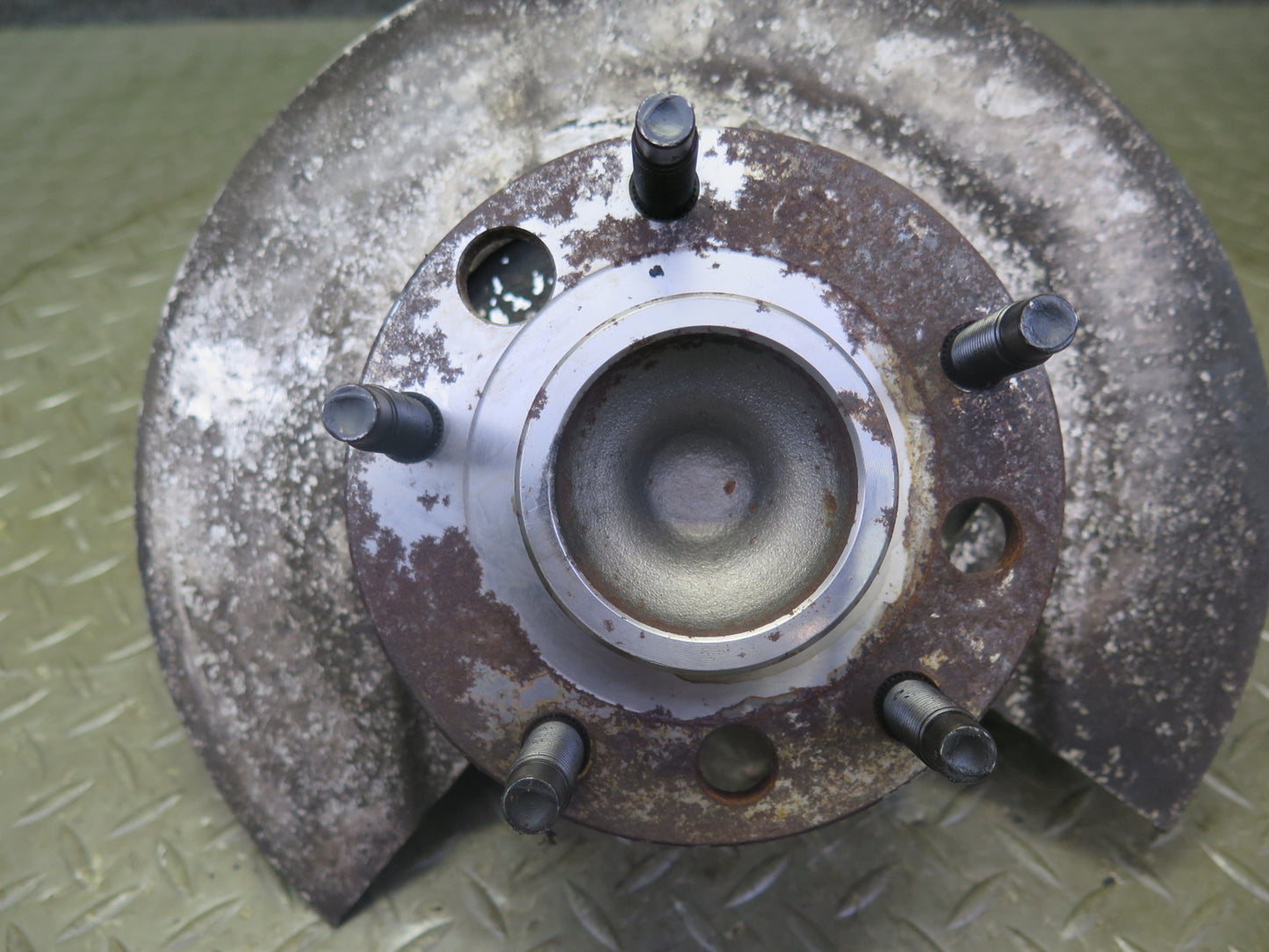 1984 Chevrolet Corvette C4 Front Left Spindle Knuckle Wheel Hub Bearing OEM