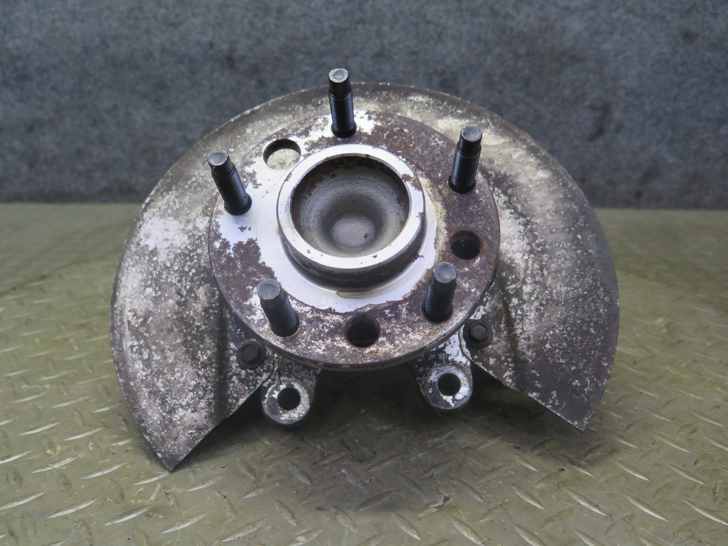 1984 Chevrolet Corvette C4 Front Left Spindle Knuckle Wheel Hub Bearing OEM