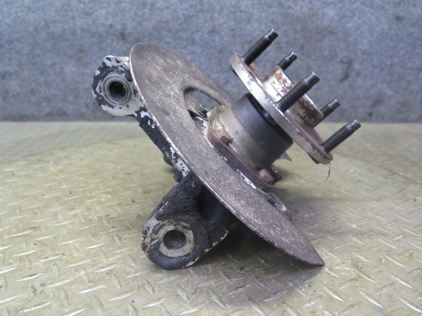 1984 Chevrolet Corvette C4 Front Left Spindle Knuckle Wheel Hub Bearing OEM