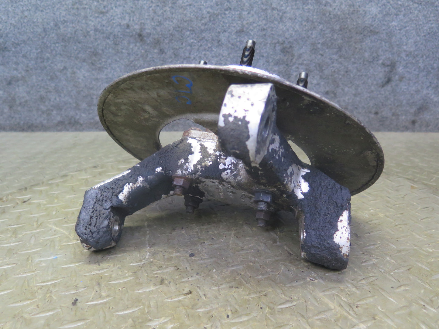 1984 Chevrolet Corvette C4 Front Left Spindle Knuckle Wheel Hub Bearing OEM