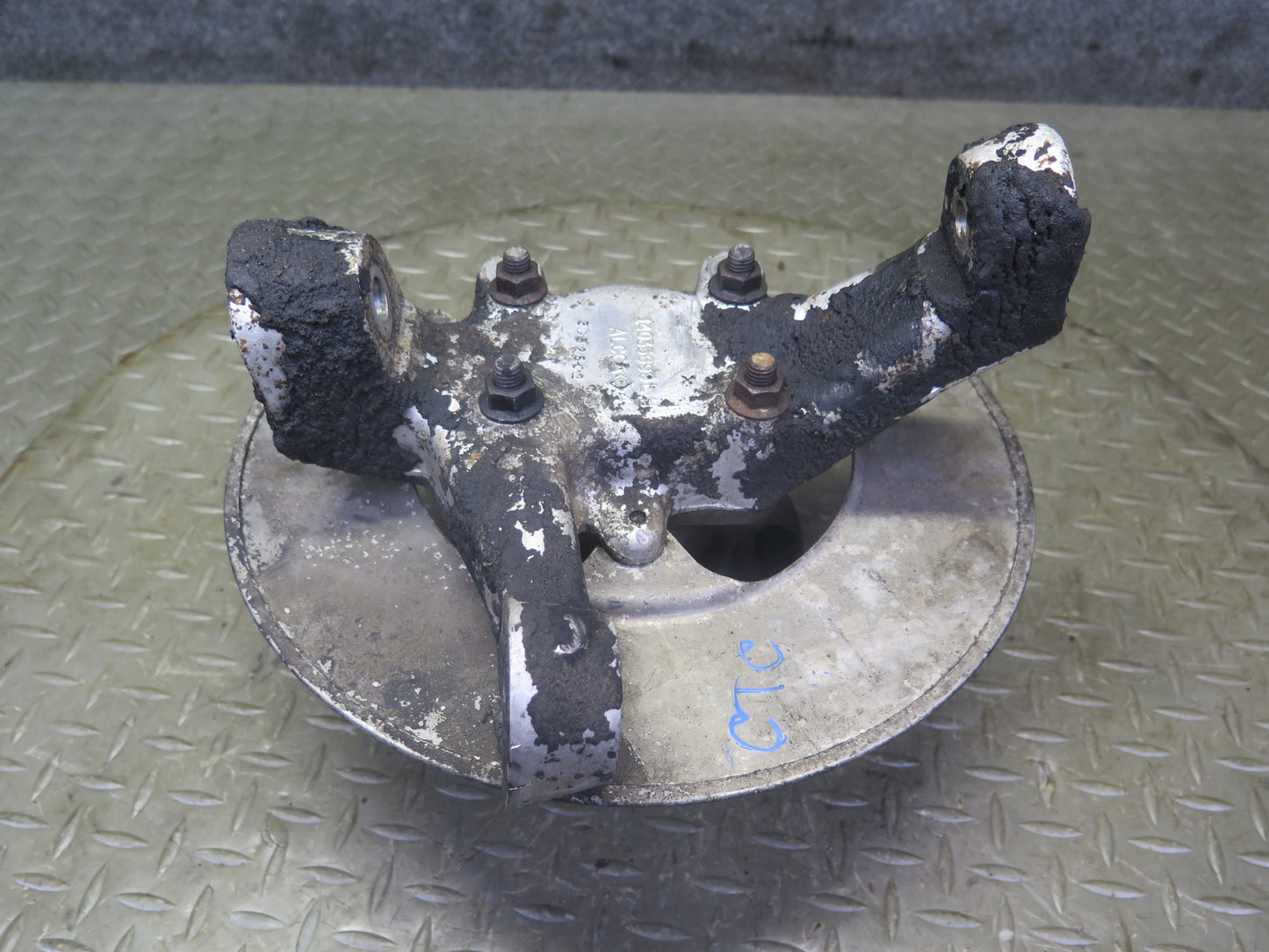 1984 Chevrolet Corvette C4 Front Left Spindle Knuckle Wheel Hub Bearing OEM