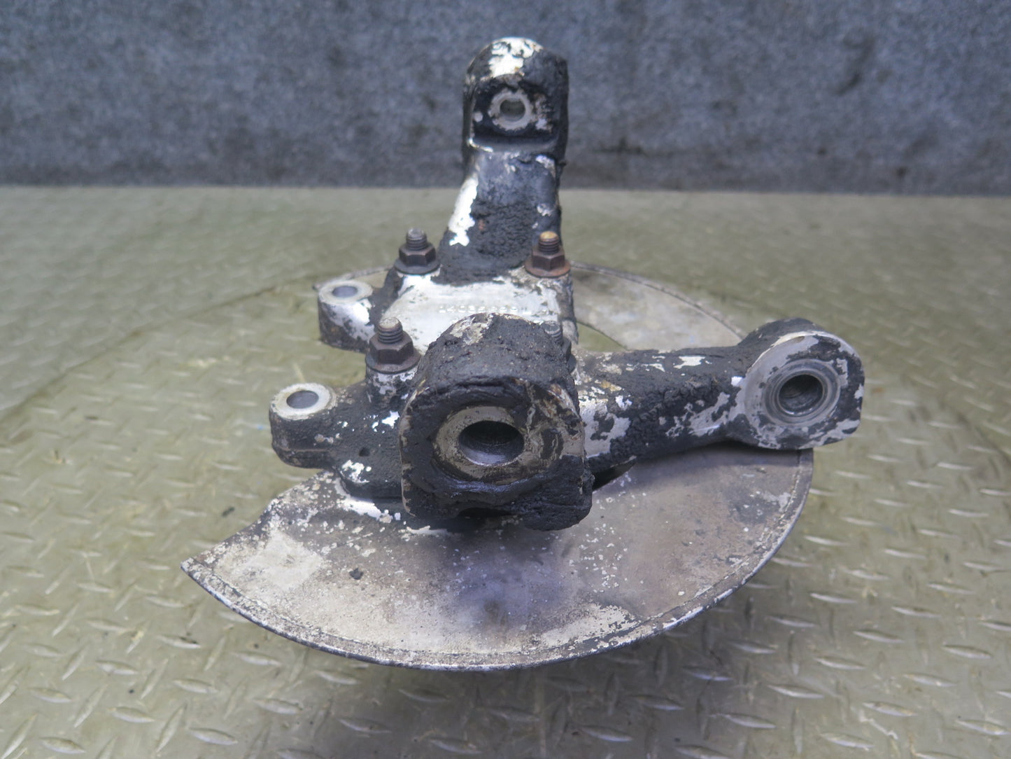 1984 Chevrolet Corvette C4 Front Left Spindle Knuckle Wheel Hub Bearing OEM