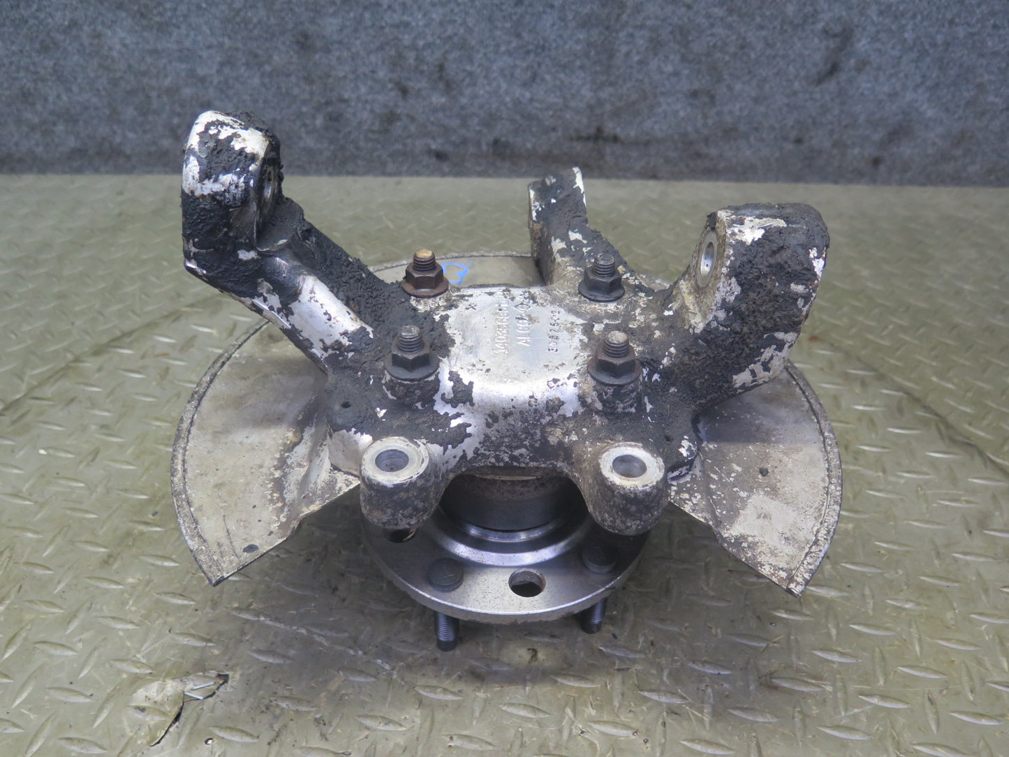 1984 Chevrolet Corvette C4 Front Left Spindle Knuckle Wheel Hub Bearing OEM