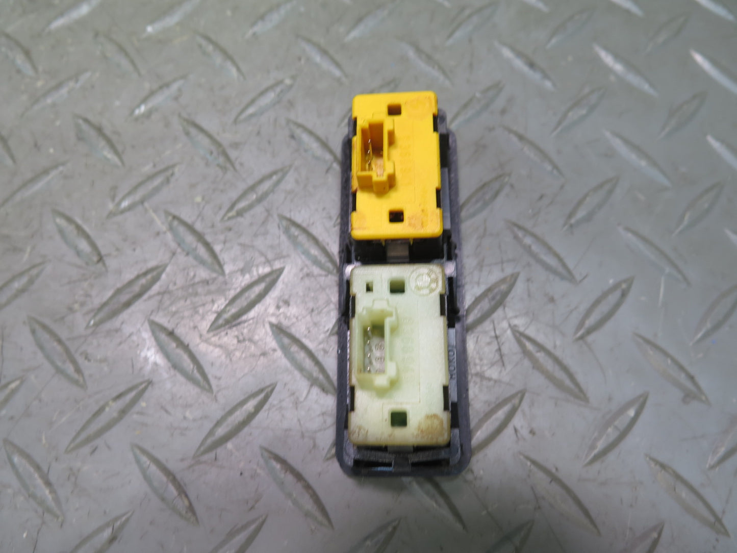 96-99 BMW E36 328ic Convertible Set of 2 Right & Left Power Window Switch OEM