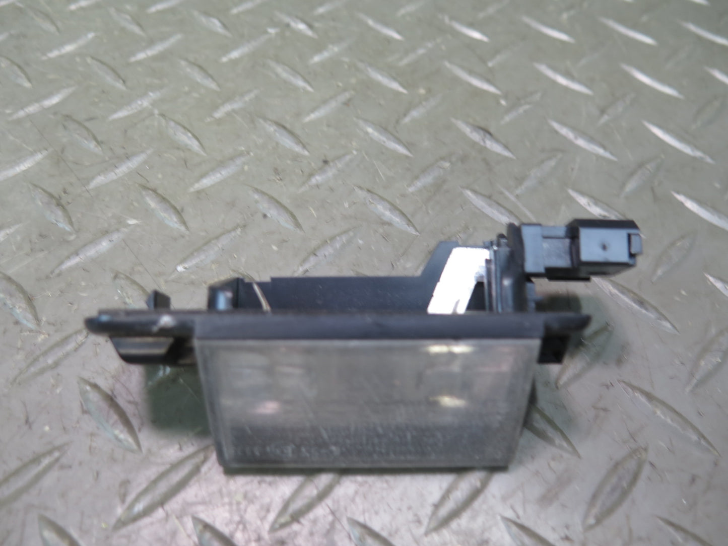 96-99 BMW E36 328iC Set of 2 Rear Left & Right License Light Lamp OEM
