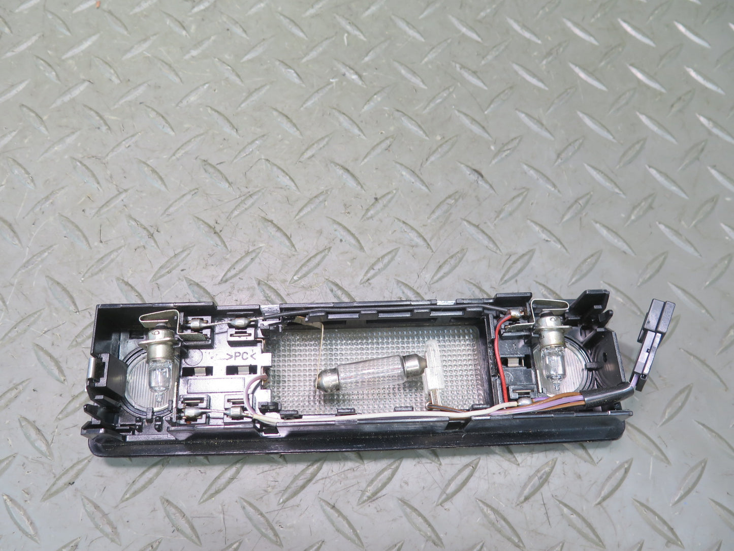 94-99 BMW E36 328iC Convertible Dome Reading Interior Light Lamp 8357865 OEM