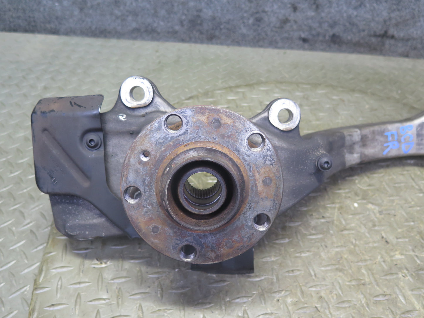 2006-2012 Bentley Continental Flying Spur Front Right Spindle Knuckle Wheel Hub