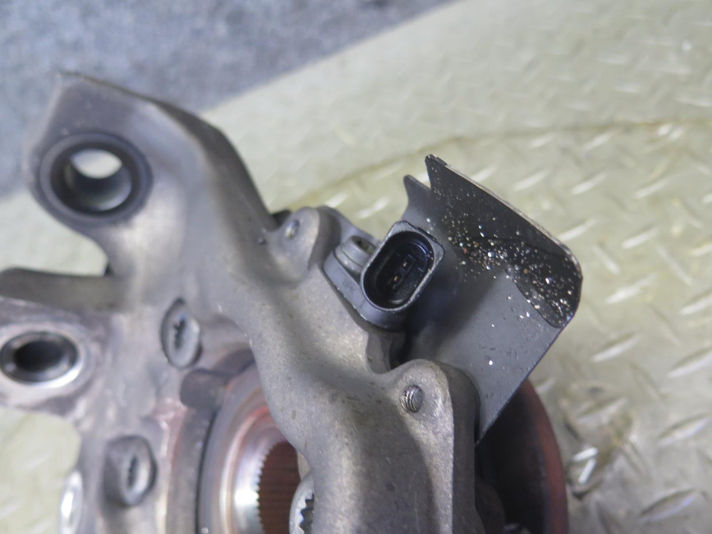 2006-2012 Bentley Continental Flying Spur Front Right Spindle Knuckle Wheel Hub