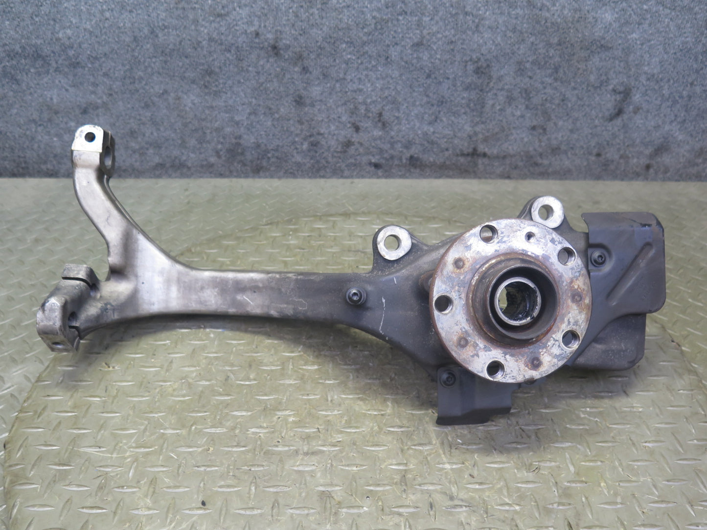 2006-2012 Bentley Continental Flying Spur Front Left Spindle Knuckle Wheel Hub