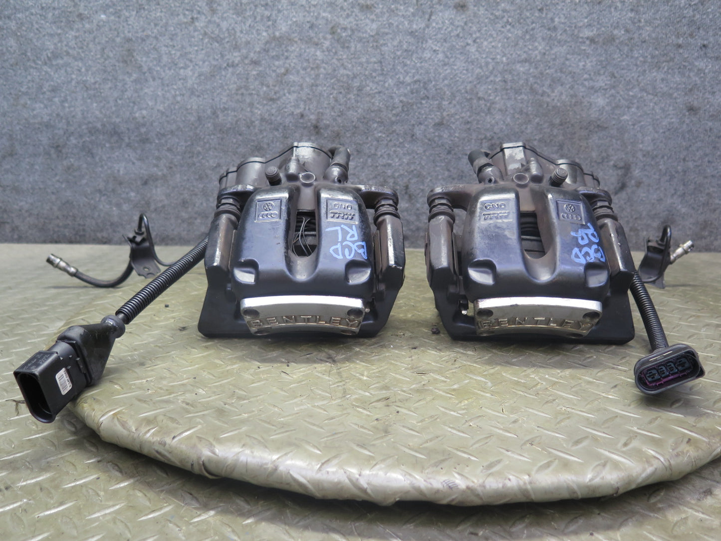 2006-2012 Bentley Flying Spur Rear Left & Right Side Brake Caliper Set